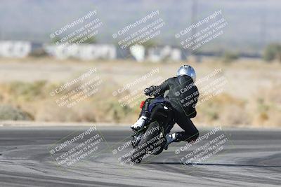 media/Oct-30-2025-Racers Edge (Thu) [[dabbdaf680]]/3-B Group/Session 1 (Turn 5)/